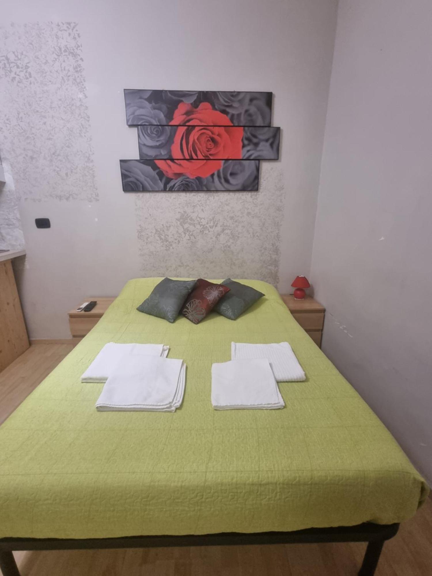Bed and Breakfast Red Rose à Rome Extérieur photo